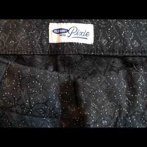 🎉4 for 20 🎉Old Navy ankle pants, silver design